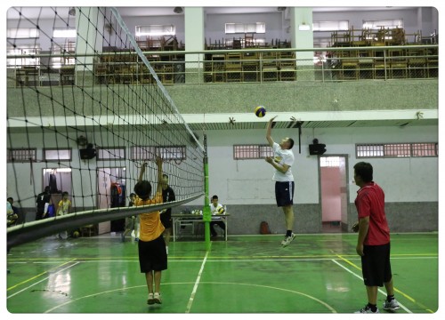 挑戰一百--排球對抗賽